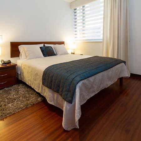 Suites Metropoli Edificio Torino Quito Extérieur photo